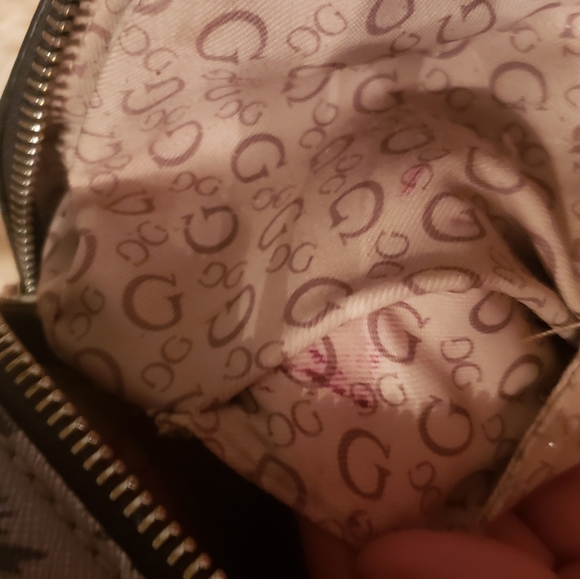 Guess small back pack - Picture 7 of 8